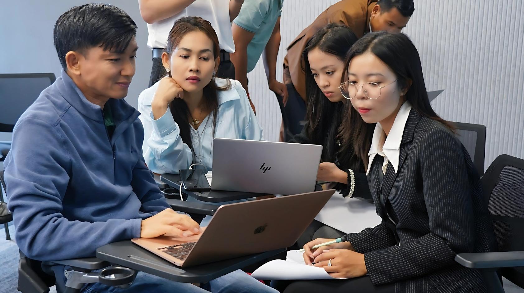 LinkedIn for Business Communication and Sales
